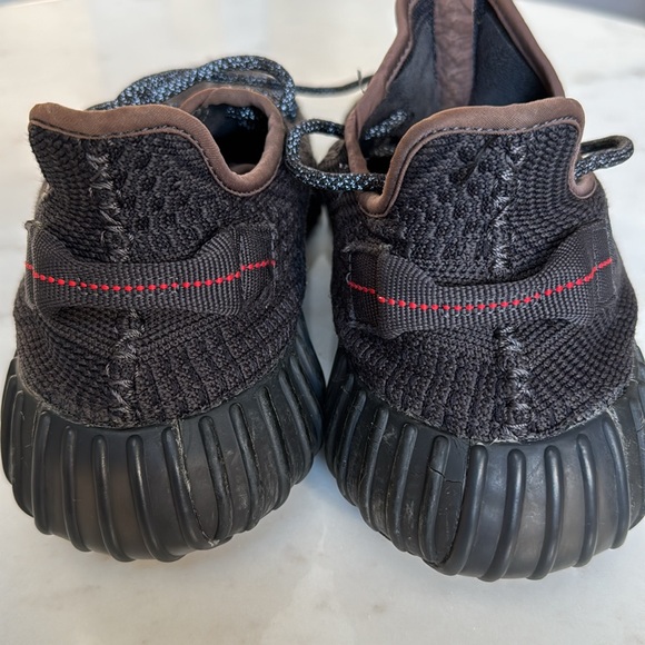 YEEZY sneaker - Picture 3 of 11